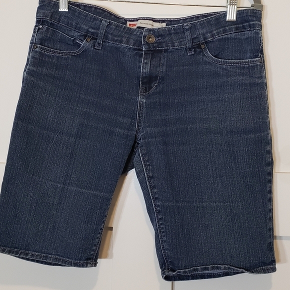 Levi's Denim Bermuda Shorts Mid-'Rise Stretch Size 13 Button Flap Pockets - Picture 3 of 10